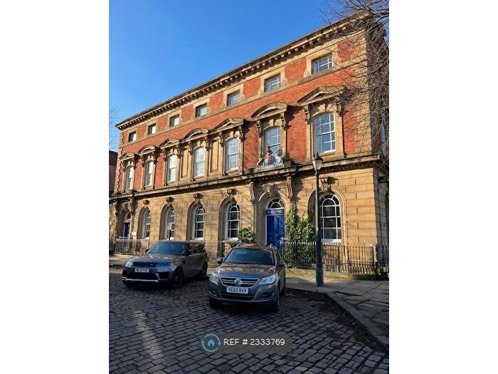 2 Bedroom Flat To Rent In The Old Courthouse, Manchester, M3