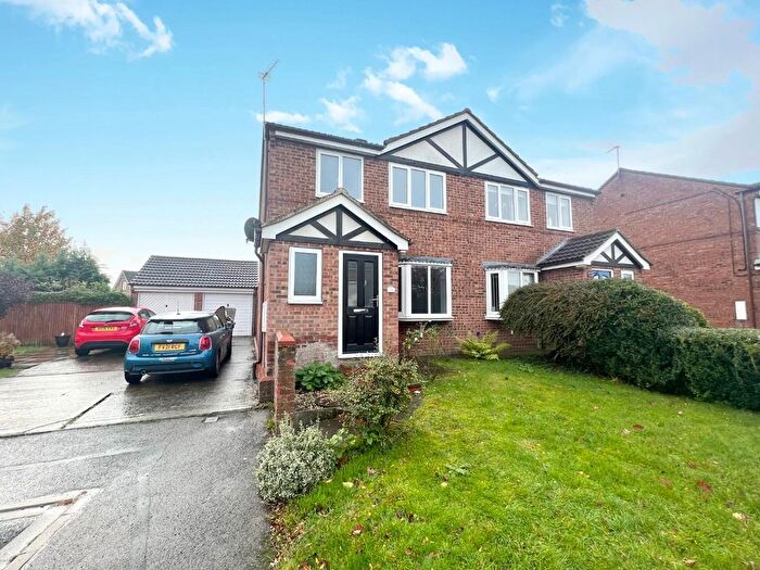 3 Bedroom Property To Rent In Stow Court, Huntington, York, YO32