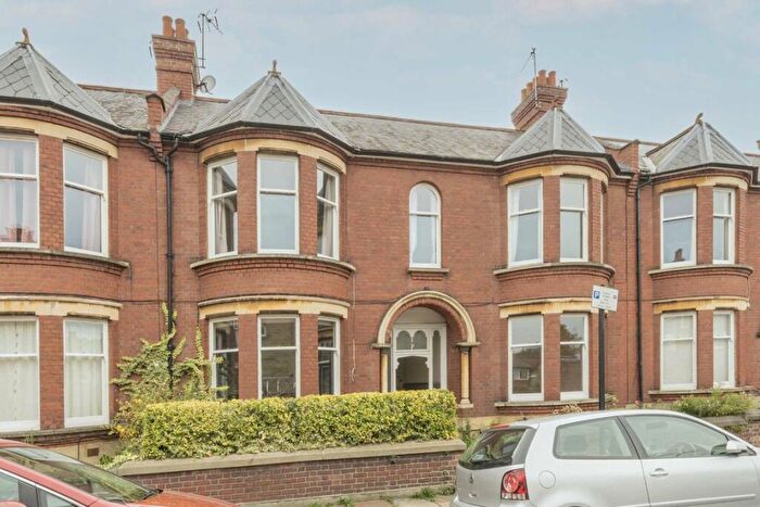 2 Bedroom Flat To Rent In Radbourne Road, Balham, SW12