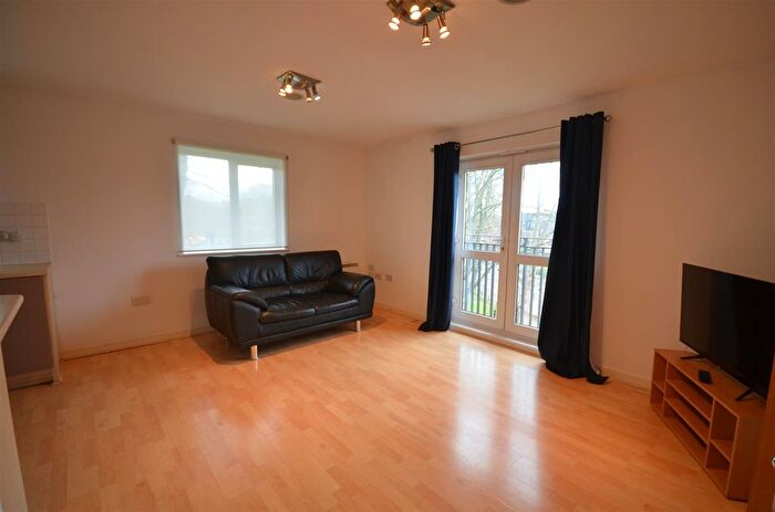 1 Bedroom Flat To Rent In Farthing Close, Watford, WD18