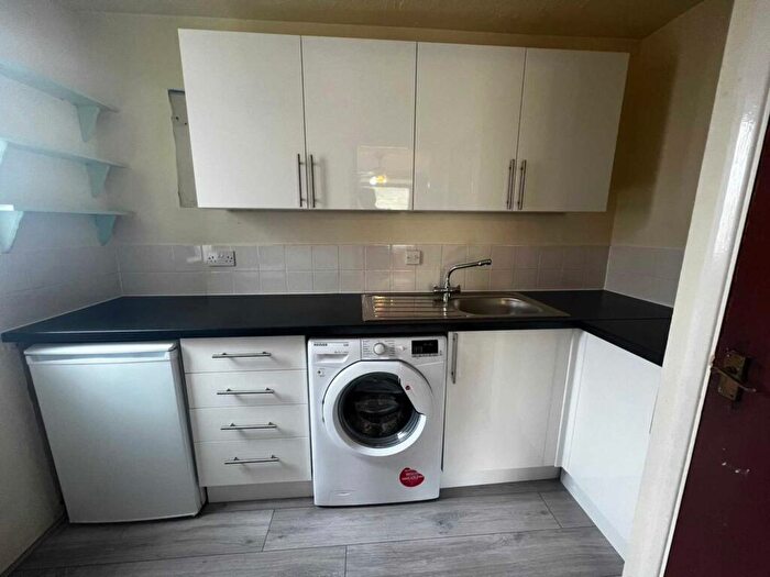 1 Bedroom Flat To Rent In Tippett Rise, Reading, RG2