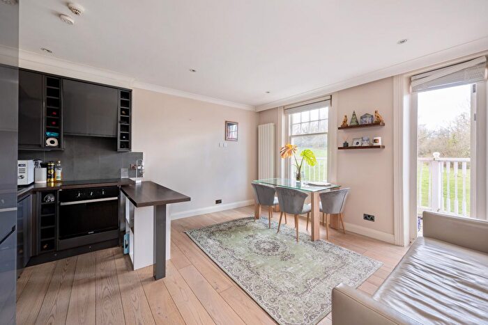 2 Bedroom Flat To Rent In Willow Road, Hampstead, NW3