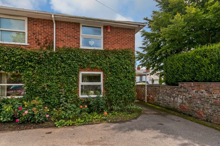 2 Bedroom Semi-Detached House To Rent In Alexandra Terrace, Winchester, SO23