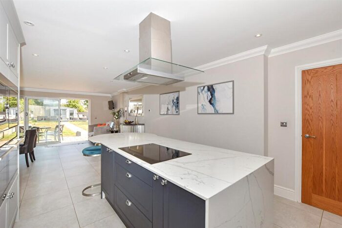 5 Bedroom Detached House For Sale In Valdene Close, Sutton Valence, Maidstone, Kent, ME17