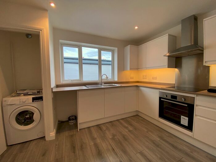 1 Bedroom Flat To Rent In Wimborne Road, Winton, Bournemouth, BH9