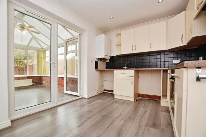 2 Bedroom Semi-Detached House For Sale In Sandpiper Way, Barton-Upon-Humber, DN18