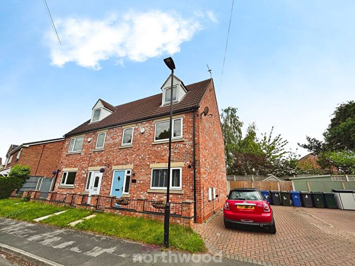 3 Bedroom Semi Detached House For Sale In Hund Oak Drive, Hatfield, Doncaster, DN7