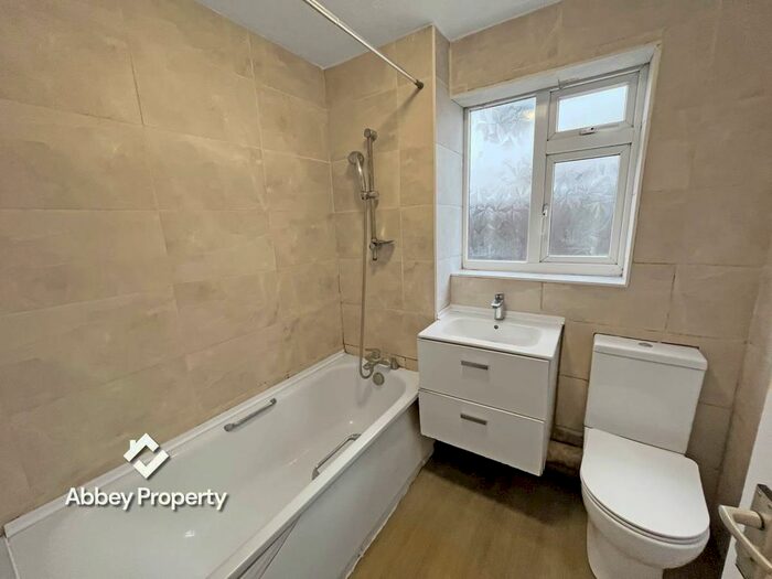 1 Bedroom End Of Terrace House To Rent In Alder Crescent, Luton, LU3