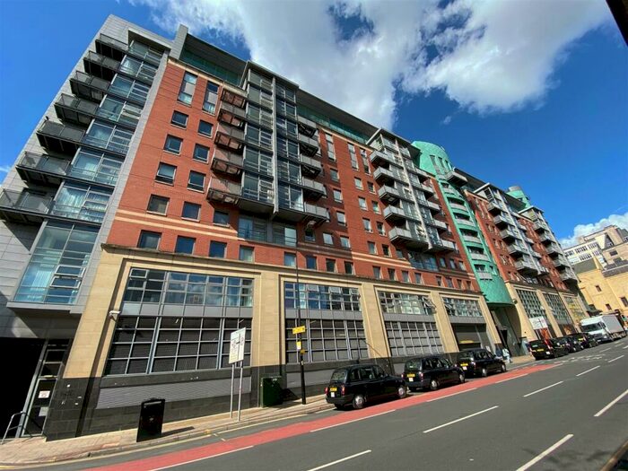 2 Bedroom Apartment To Rent In , Whitworth Street West, W3
