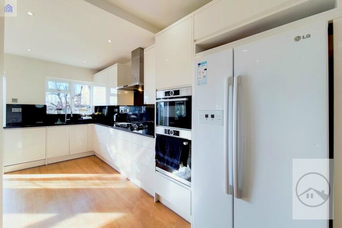 4 Bedroom Terraced House To Rent In Springfield Road, Thornton Heath CR7