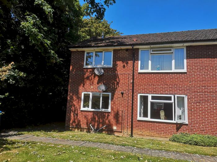 2 Bedroom Apartment To Rent In Kidlington, Oxfordshire, OX5