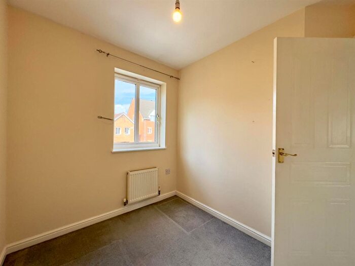 3 Bedroom End Of Terrace House For Sale In Kariba Close, Riverside, S41