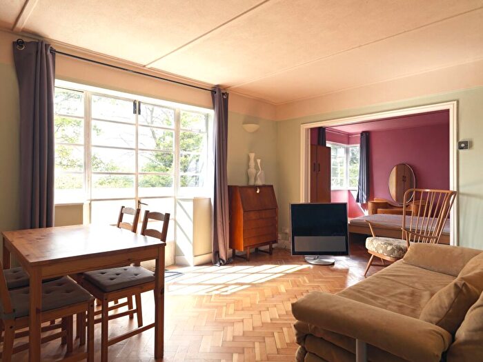 2 Bedroom Flat To Rent In Mansfield Road, Mapperley Park, Nottingham, NG5
