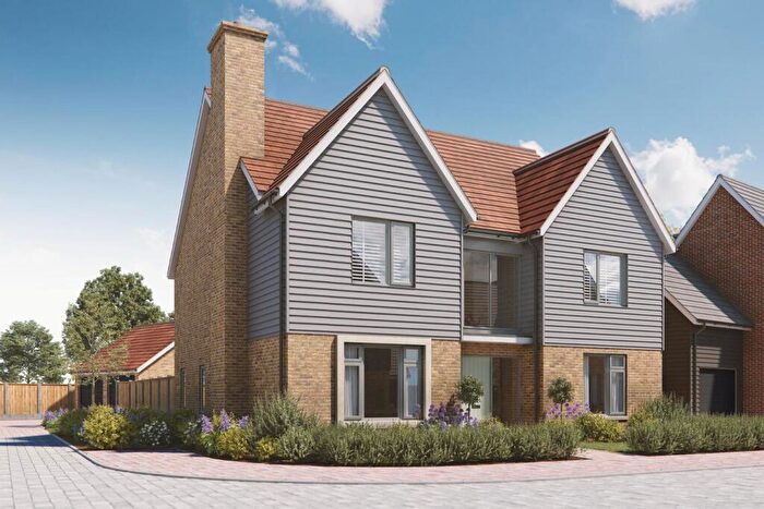 5 Bedroom Detached House For Sale In Chequer Tree Way, Maulden, Bedfordshire, MK45