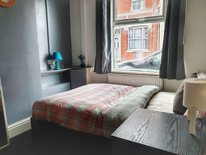 Studio To Rent In Edward Street, Dudley, DY1