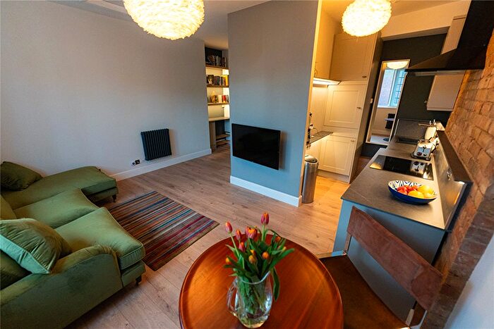 1 Bedroom Flat To Rent In New Inn Hall Street, Oxford, OX1