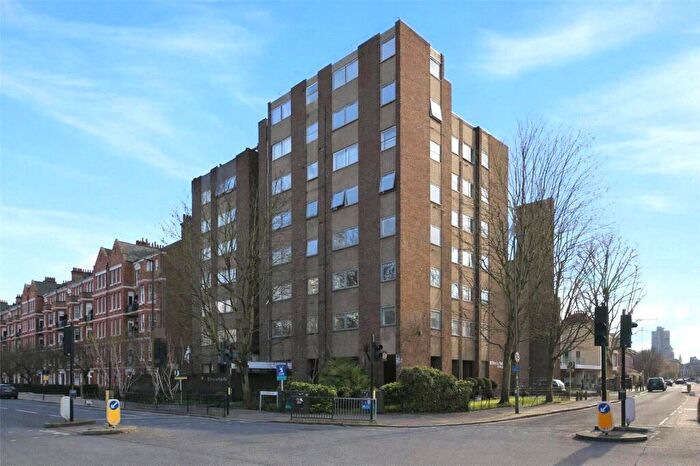 2 Bedroom Apartment To Rent In St. Mary Le Park Court, Parkgate Road, SW11