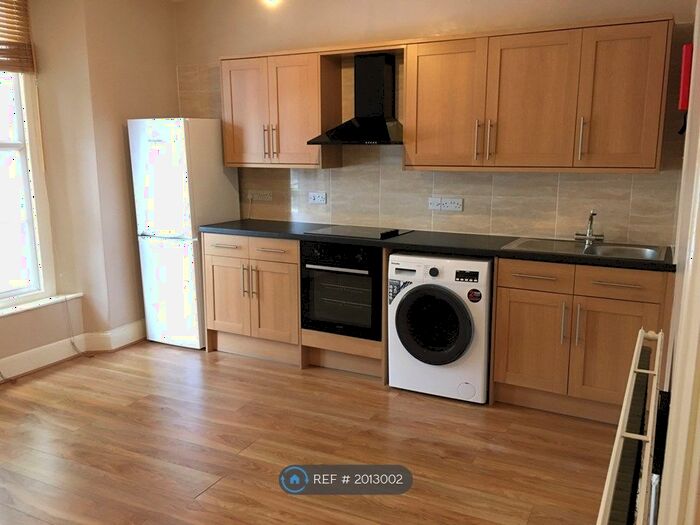 2 Bedroom Flat To Rent In Cheltenham Road, Bristol, BS6