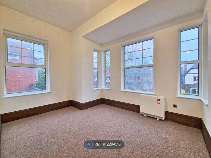 2 Bedroom Flat To Rent In City Road, Birmingham, B16