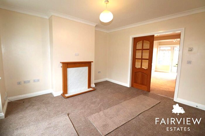 4 Bedroom End Of Terrace House To Rent In Welwyn Road, Nottingham, NG8
