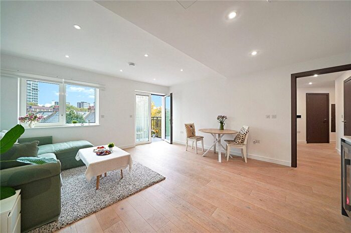 2 Bedroom Flat For Sale In Tierney Lane, London, W6