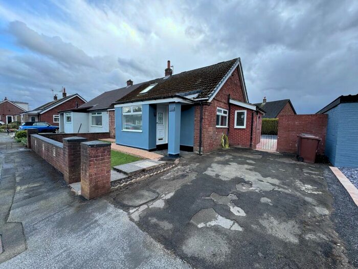 4 Bedroom Semi-Detached House To Rent In Tristan Avenue, Walmer Bridge, Preston, PR4