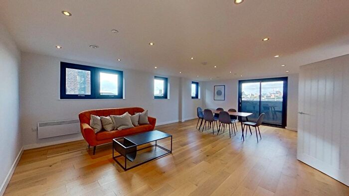 3 Bedroom Flat To Rent In Atkinson Street, Leeds, LS10
