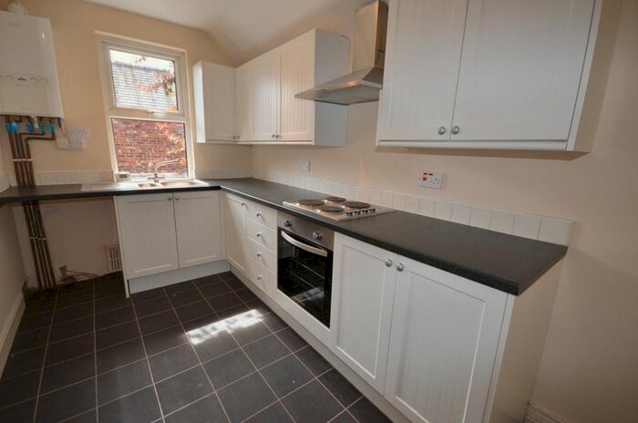 1 Bedroom Flat To Rent In Thomas Street, Selby, YO8