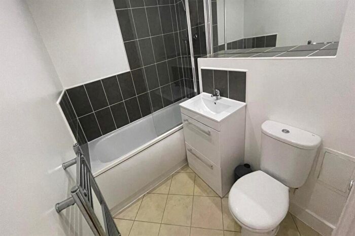 2 Bedroom Apartment To Rent In - Perth Road, Ilford, IG2