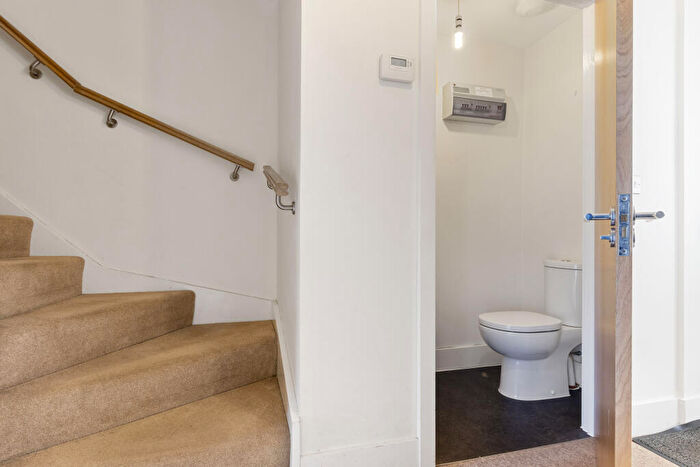 2 Bedroom House For Sale In Pecketts Gate, Chichester, West Sussex, PO19