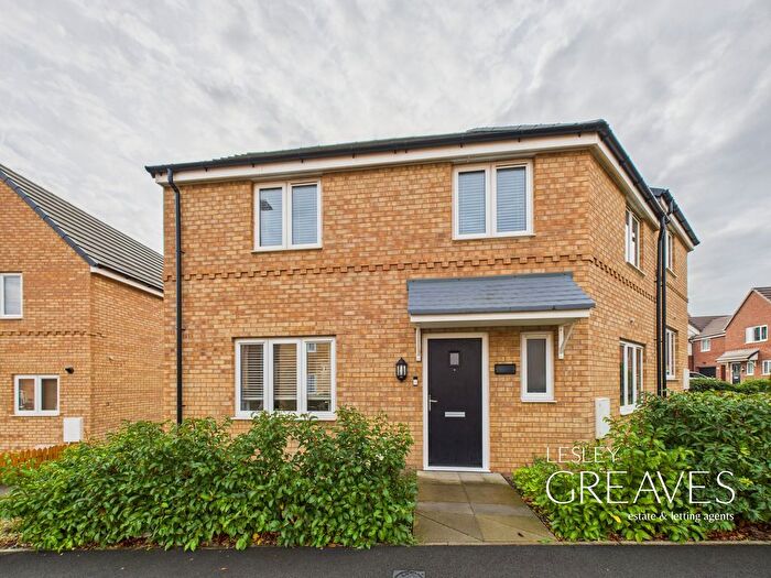 3 Bedroom Semi Detached House For Sale In Horwood Drive, Gedling, Nottinghamshire, NG4