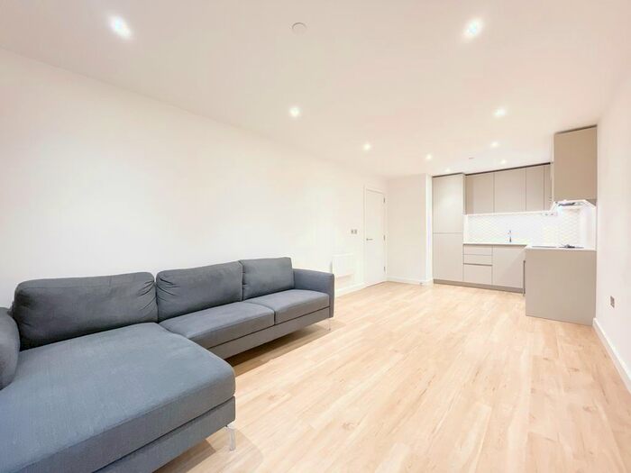 1 Bedroom Flat To Rent In Caversham Road, London, NW9