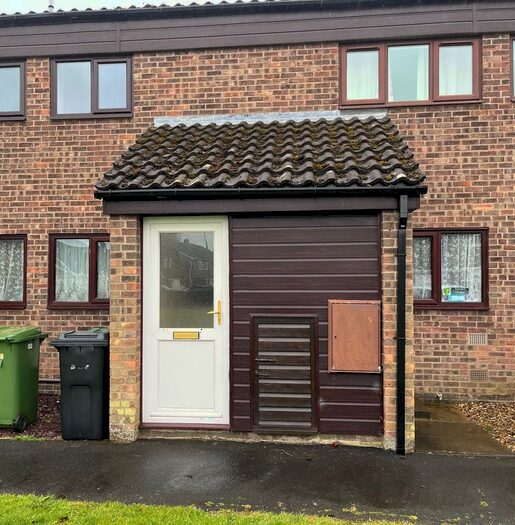 2 Bedroom Flat To Rent In Sycamore Avenue, Wymondham, NR18