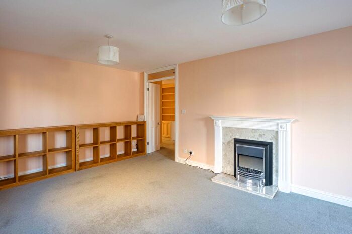 2 Bedroom Retirement Property For Sale In St. Marys Mead, Witney, OX28