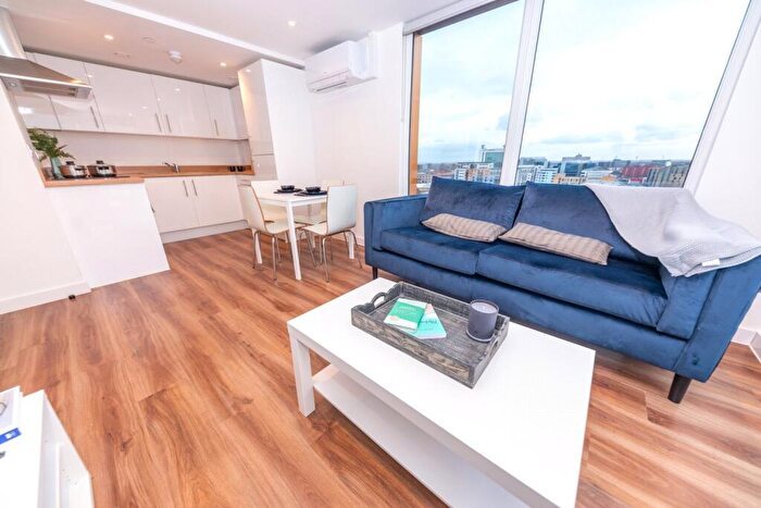 2 Bedroom Flat To Rent In The Gateway, Trafford Road, Salford, M5