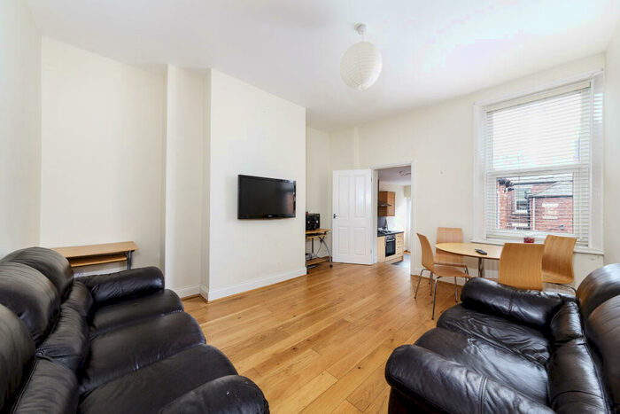 3 Bedroom Property To Rent In Forsyth Road, Jesmond, Newcastle Upon Tyne, NE2