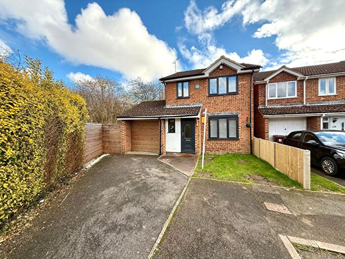 3 Bedroom Detached House To Rent In Bowens Field, Ashford, TN23