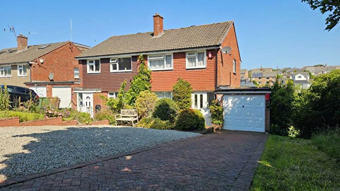 3 Bedroom Semi-Detached House For Sale In Blackstone Close, Plymouth, PL9
