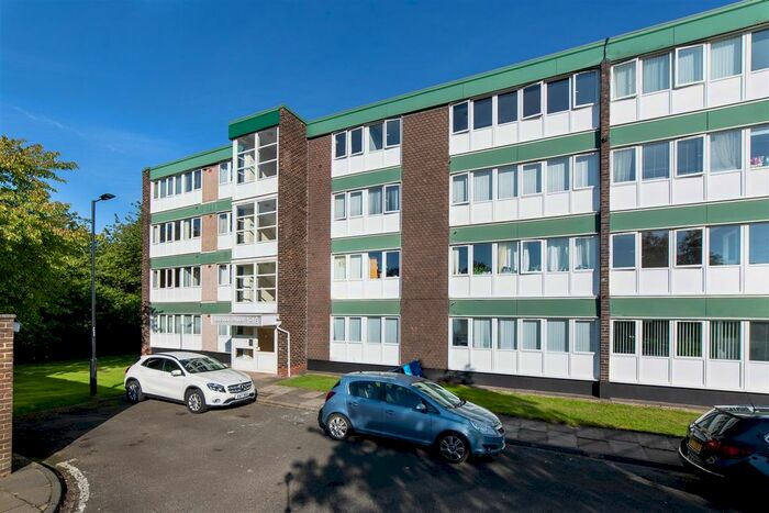 2 Bedroom Flat To Rent In Haydon Close, Red House Farm, Newcastle Upon Tyne, NE3