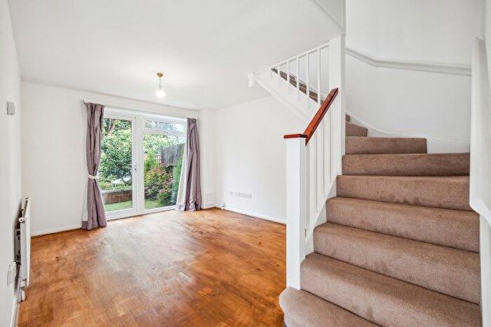 3 Bedroom End Of Terrace House To Rent In Oliver Close, London, W4