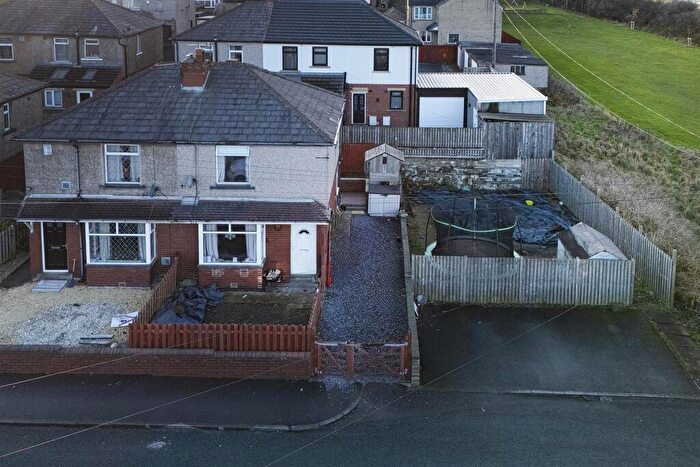 2 Bedroom Semi-Detached House For Sale In Royd Avenue, Ainley Top, Huddersfield, HD3