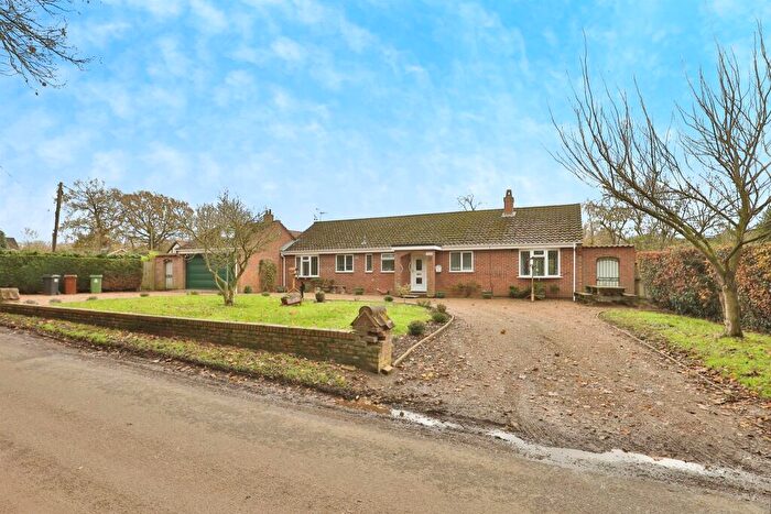 4 Bedroom Detached Bungalow For Sale In Norwich Road, Colton, Norwich, NR9