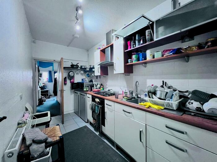 3 Bedroom House To Rent In Church Avenue, Nottingham, NG7