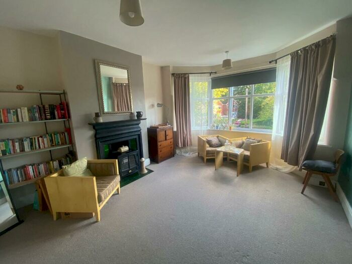 5 Bedroom Semi-Detached House For Sale In Sheringham Road, Manchester, M14