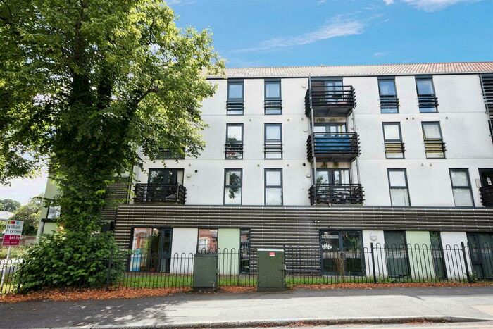 2 Bedroom Flat For Sale In Upper Chase, Chelmsford, CM2
