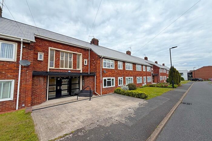 2 Bedroom Flat To Rent In Coronation Court Mexborough, Mexborough, S64