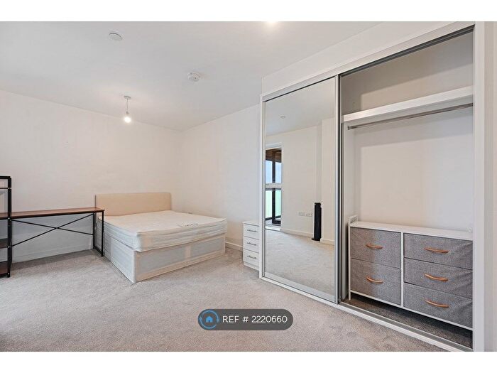 1 Bedroom Flat To Rent In Winter Apartments, London, W3