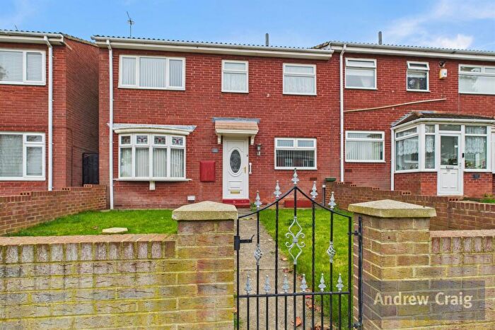 3 Bedroom Semi-Detached House For Sale In Lowland Close, Sunderland, SR3