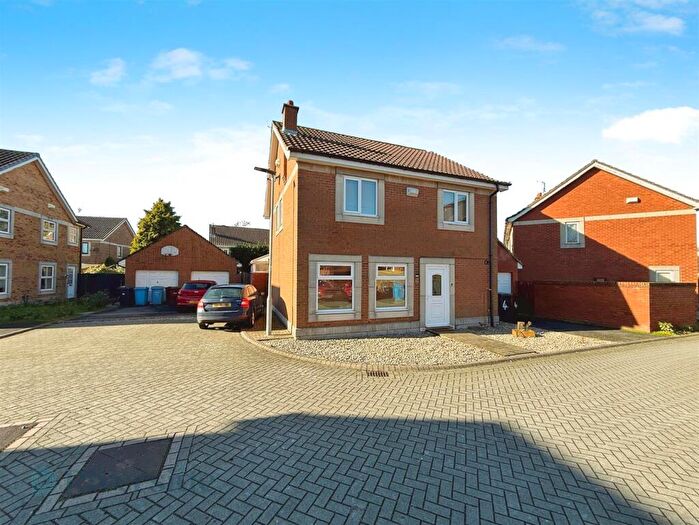 3 Bedroom Detached House For Sale In Ha'penny Bridge Way, Hull, HU9