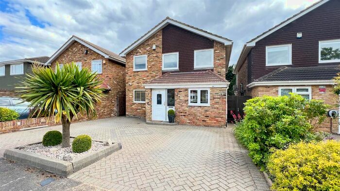 4 Bedroom Property To Rent In Hartshill Close, Uxbridge, UB10